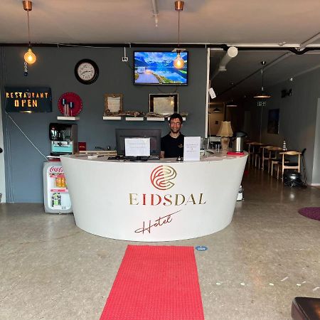Eidsdal Rest House Hotell Exteriör bild